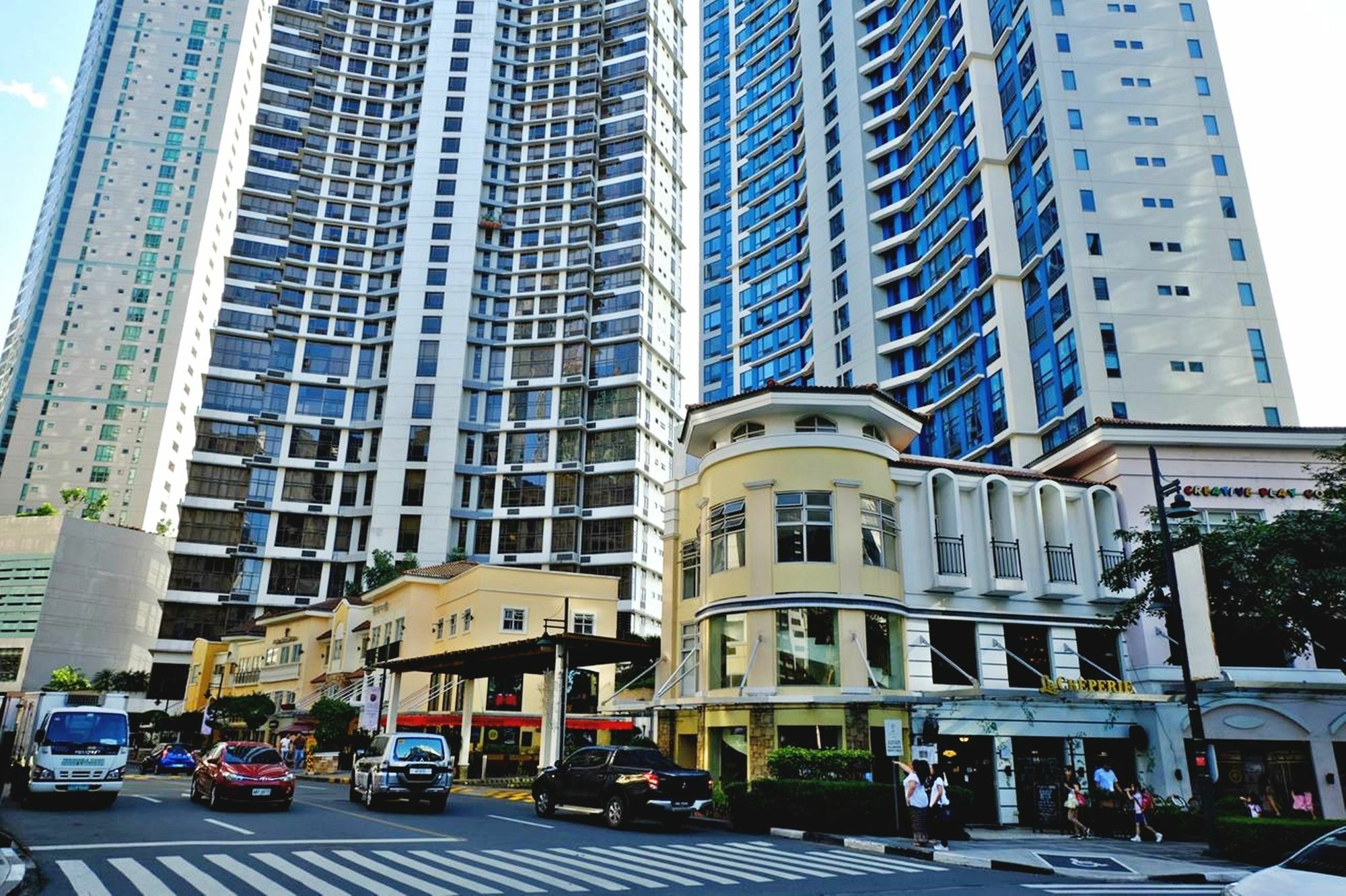 Bellagio Towers By Stays Ph Makati City Exterior foto